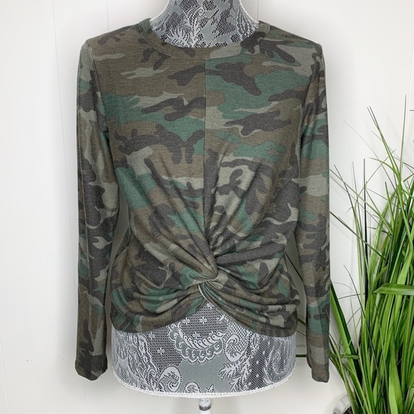 Anthropologie Sweaters - NWT Drew Camo Sweatshirt Size Small Tie Front